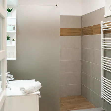 Pogánykő 2 * Pakozd